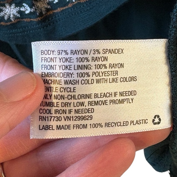 Knox Rose Embroidered Knit Top Dark Green Boho Shirt Size XS - Picture 5 of 6